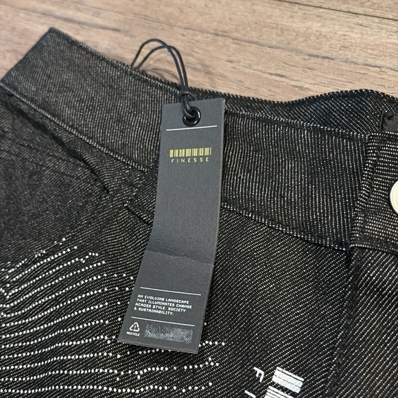 FINESSE wide leg/straight jeans - Picture 7 of 9